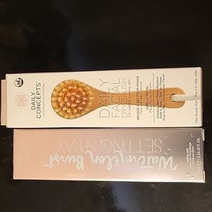 Facial dry brush and setting spray